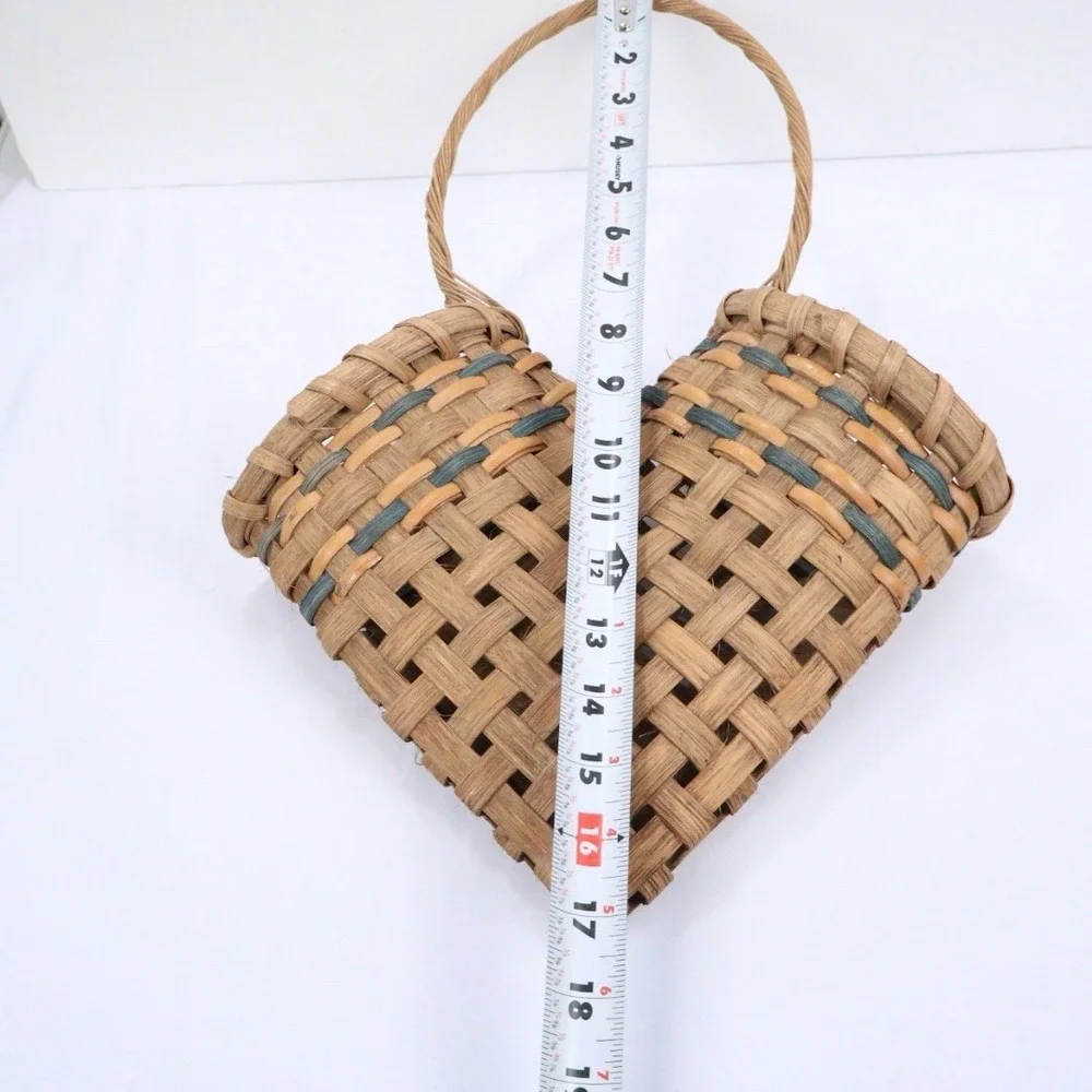 VTG Woven Wall Basket Heart Shape Hand Crafted Double Opening Cottage Core 80s